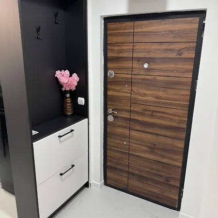 Panorama Apartment *